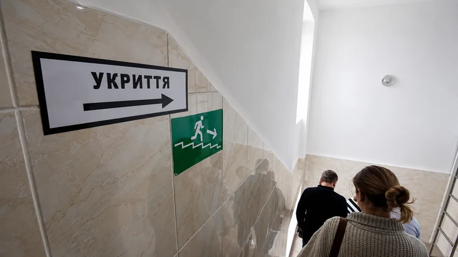 В укрытие — только самое необходимое: как правильно собрать тревожный чемоданчик