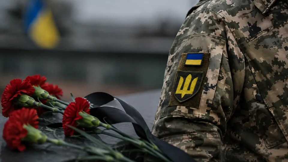 Матери военнослужащего, который умер от злокачественной опухоли, назначили лишь 2 млн грн — суд обязал Минобороны пересмотреть выплату