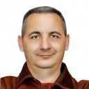 Олег Несинов