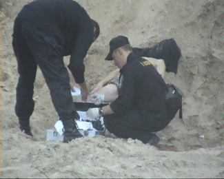 12-летний мальчик был заживо погребен под грудой песка (ФОТО)