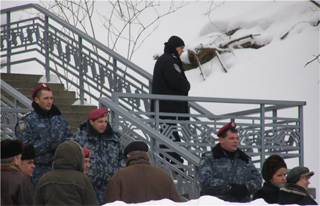 В Симферополе мужчина на «Дэу» переехал молодую девушку