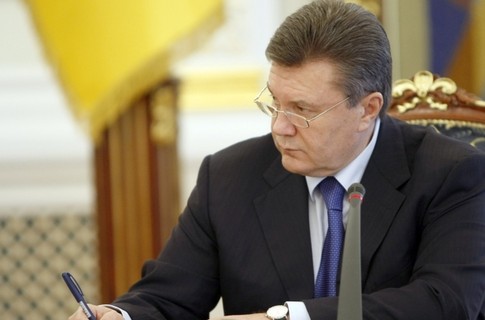 Янукович уволил замсекретаря СНБО и главу Гостамслужбы
