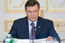 Президент уволил 12 чиновников
