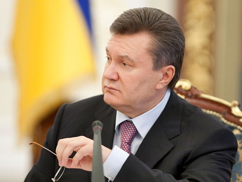 Янукович сократил бюджетные расходы на себя