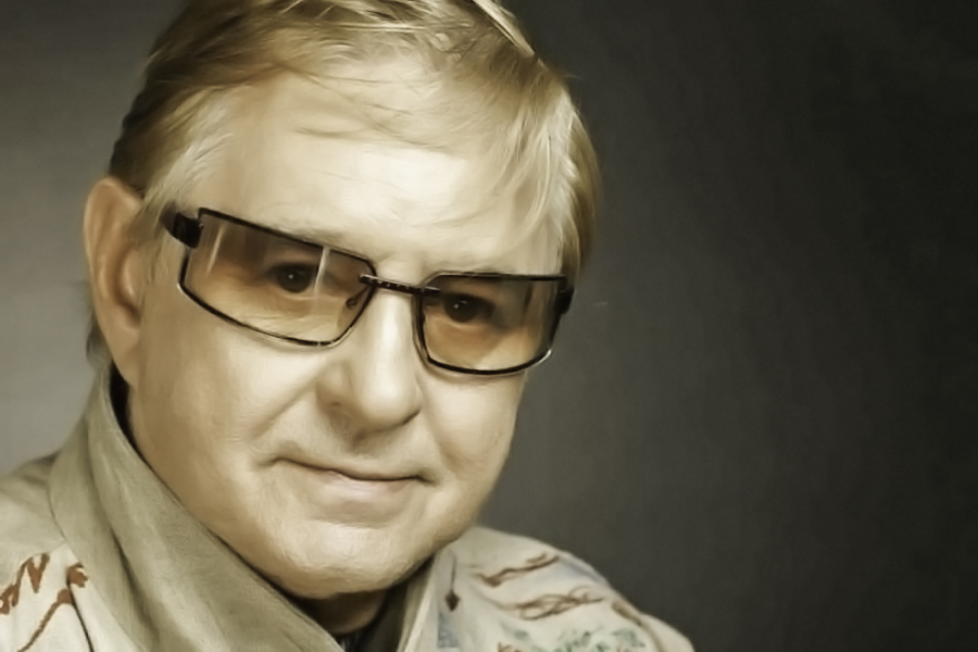 Романа Виктюка обманули на 400 тыс. руб.