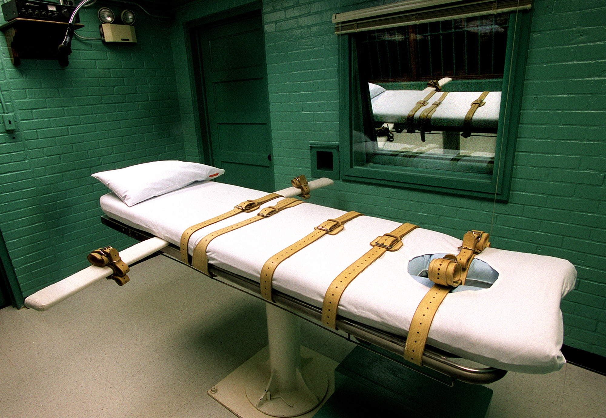 Народные депутаты предлагают вернуть смертную казнь