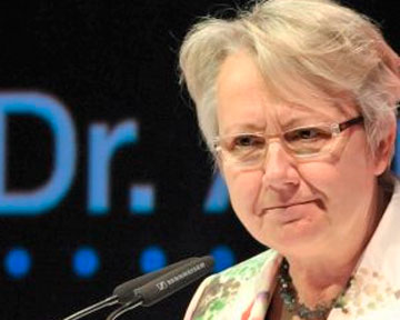 Министр образования Германии ушла в отставку из-за плагиата