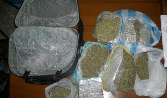 Оперативники изъяли почти 3 кг наркотического вещества, которое готовилось на экспорт