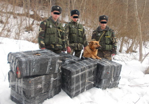 В Черновицкой области пограничники пресекли контрабанду сигарет