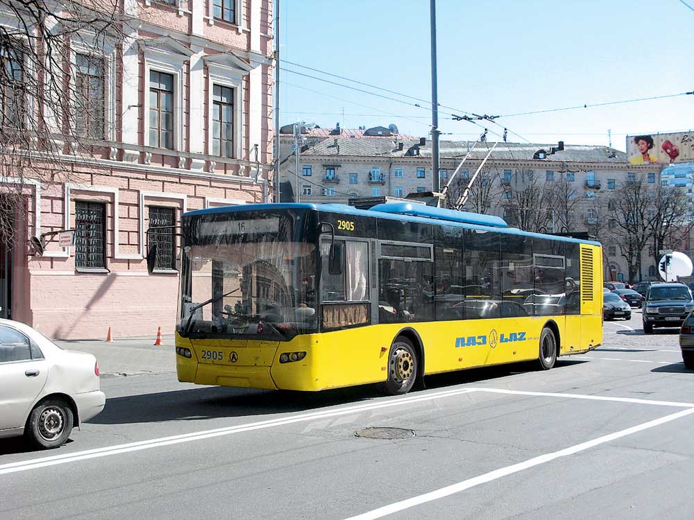 Попов обеспечит столицу новым троллейбусами