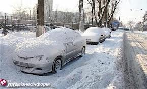 Снегопад парализовал движение в Киеве