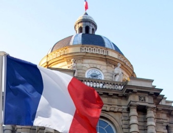 Сенат Франции легализировал однополые браки