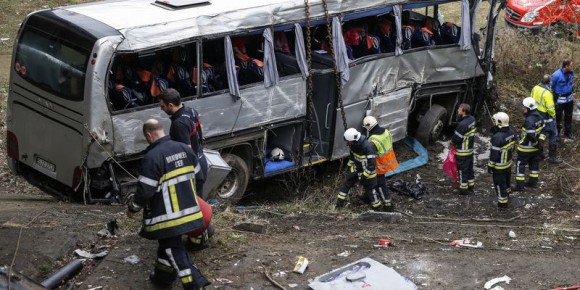 Масштабное ДТП в Бельгии: водитель автобуса уснул за рулем