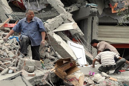 Землетрясение в Китае: погибли не менее 100 человек 