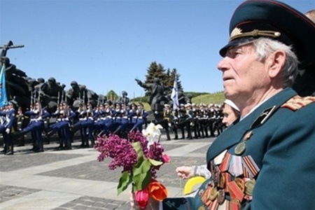В Украине отмечают 68-ю годовщину окончания ВОВ