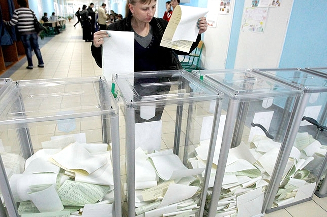 Одобрен законопроект о повторных выборах в ВР в семи одномандатных округах