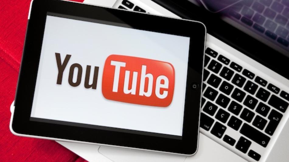 Суд запретил коллективные иски к YouTube