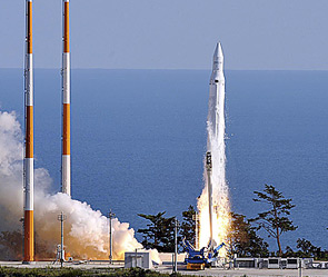КНДР произвела пуск трех ракет