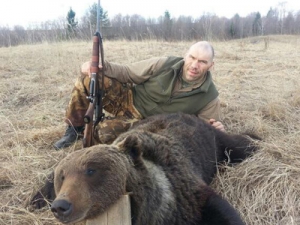 Из-за убийства медведя боксером Валуевым заинтересовалась прокуратура