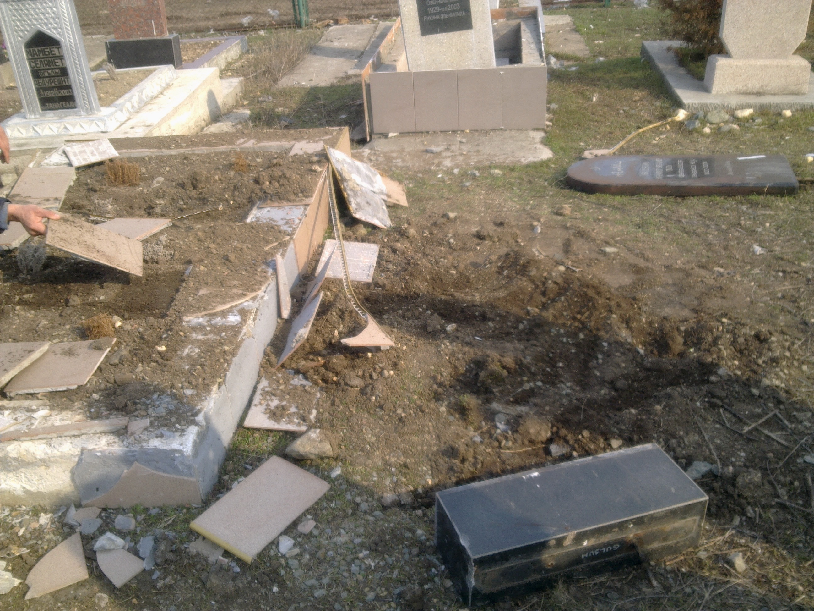 На Запорожье милиция задержала вандала, который разрушил 40 памятников
