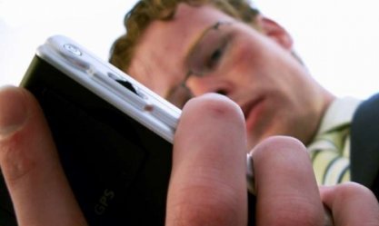 Выпускников отдали под суд за использование мобильных на экзамене
