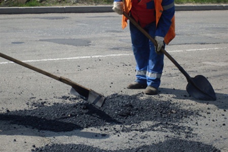 В Киеве начнут ремонтировать дороги
