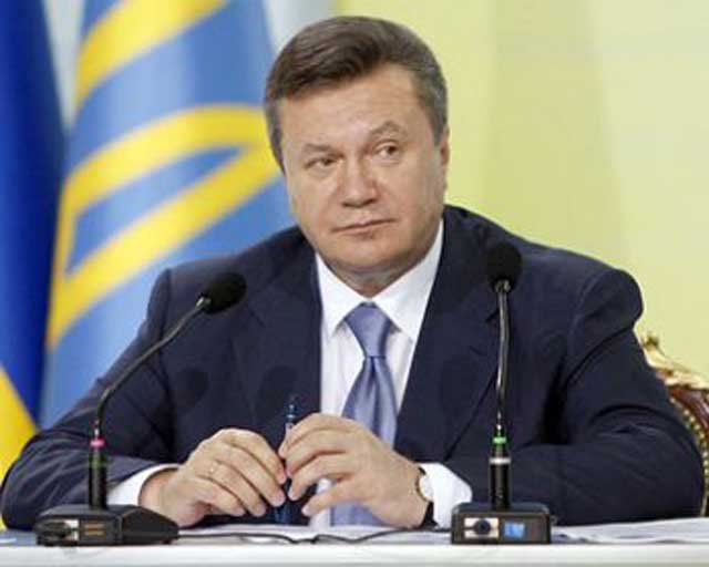 Янукович требует доработать  закон об учреждениях здравоохранения