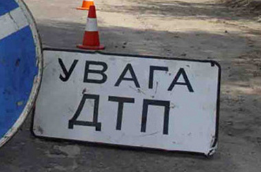 ДТП в Киеве: погибла женщина, 10 человек травмированы