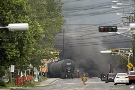 Взрыв поезда в Канаде: последствия