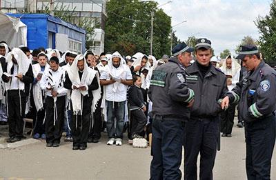 В Украину не пропустили нескольких паломников-хасидов из-за отсутствия документов