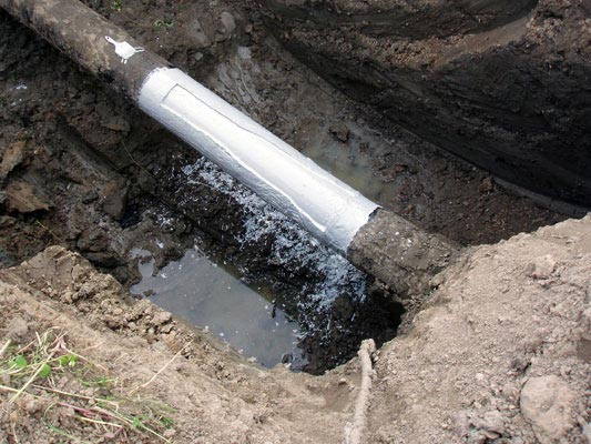 Под Луганском обнаружили нелегальный нефтепровод