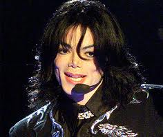 Адвокат семьи покойной поп-звезды Майкла Джексона обвинил промоутерскую организацию в смерти певца