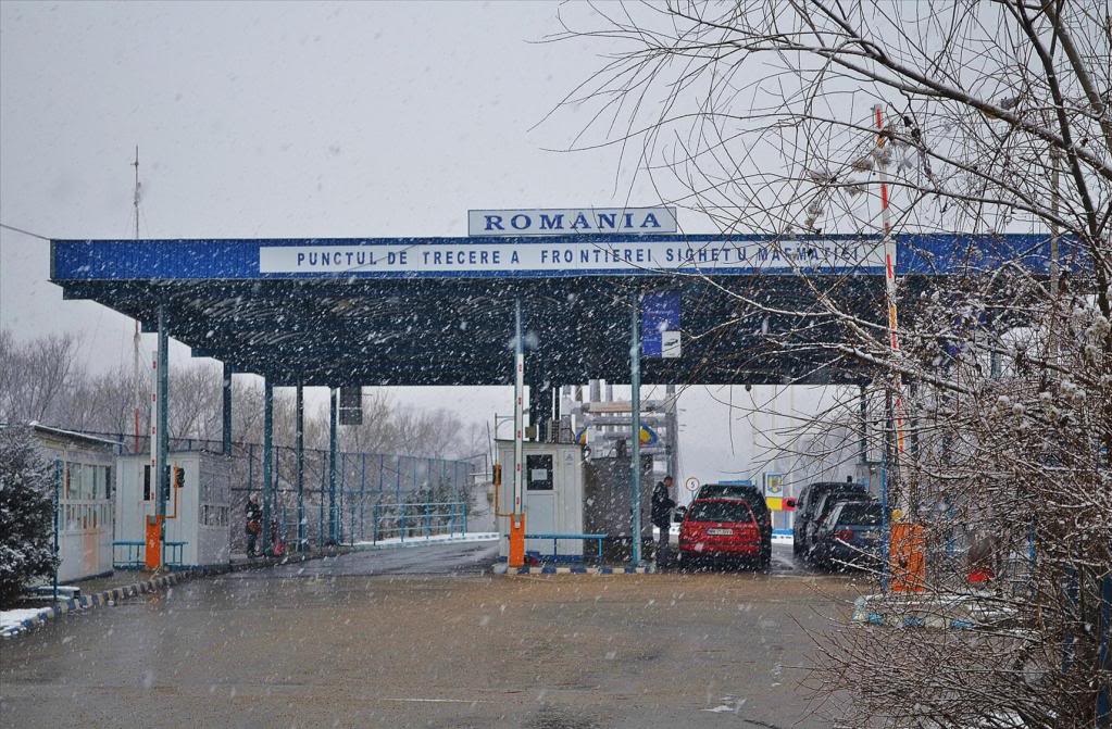 Румынию замело снегом: Движение на ж/д приостановлено. ВИДЕО