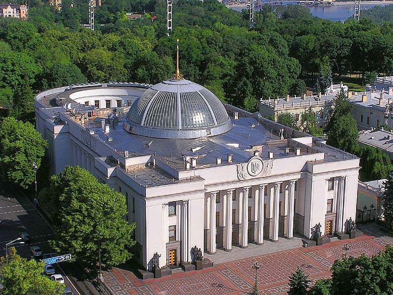 Законопроект о лечения осужденных за рубежом аппарат Верховной Рады снял с сайта парламента
