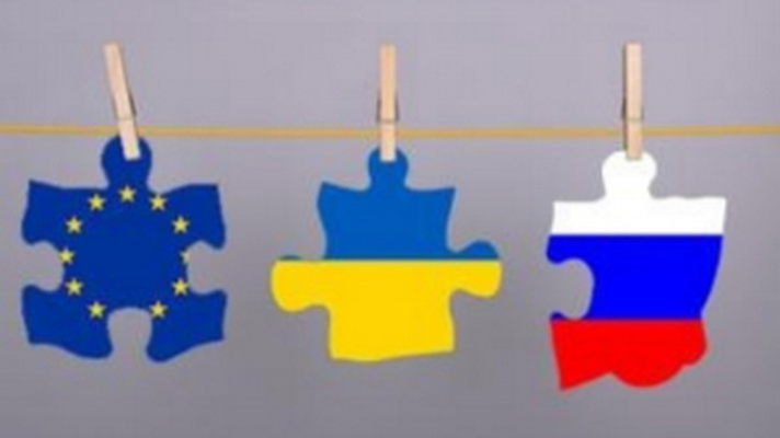 Украина отказалась от ассоциации с ЕС и будет восстанавливать торгово-экономические отношения с РФ