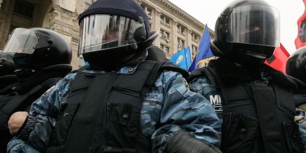 Киевская милиция против митингующих открыла уголовное производство