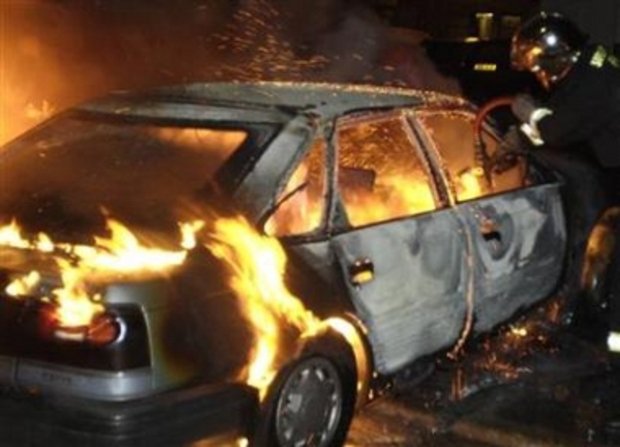 В Киеве продолжают поджигать автомобили. Виновных ищут. ВИДЕО