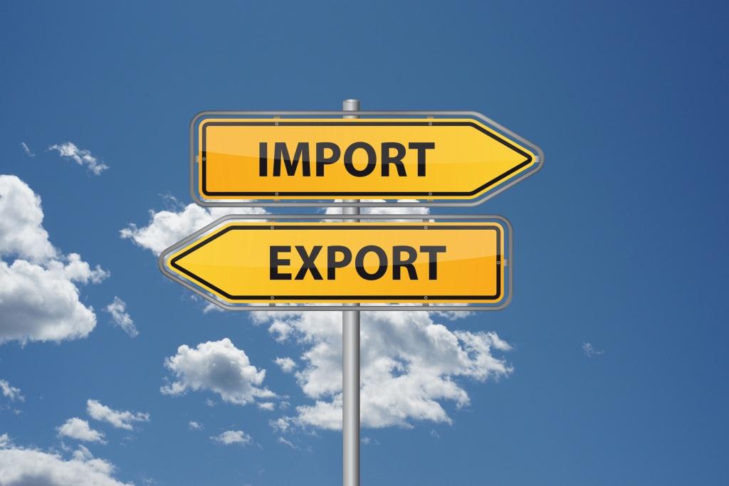 Утверждены перечни товаров, экспорт и импорт которых подлежит лицензированию в 2014 г.