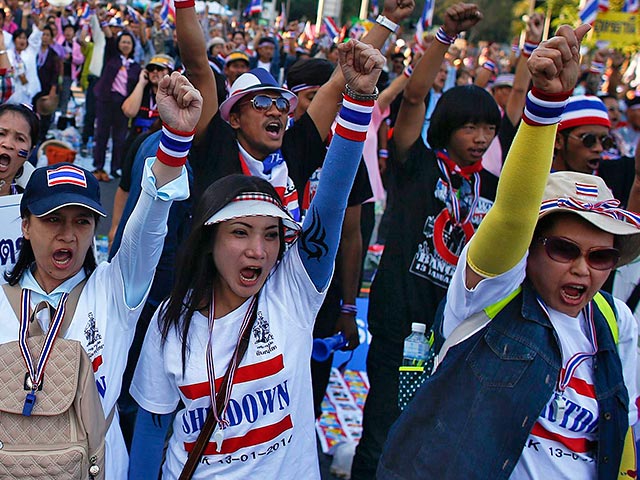Таиланд захлестнули массовые протесты. ВИДЕО