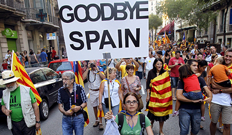 Парламент Каталонии проголосовал за проведение референдума о независимости от Испании