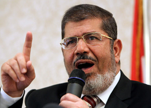 Мухаммеда Мурси обвиняют в оскорблении судей и давлении на суд в период нахождения у власти