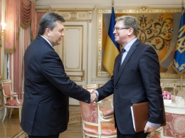 В Администрации Президента началась встреча Виктора Януковича и Штефана Фюле