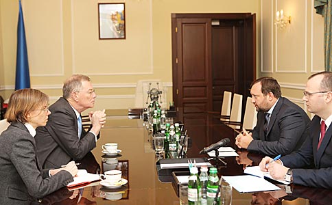 Сергей Арбузов проинформировал спецпредставителя ООН о ситуации в Украине