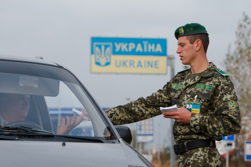 Из-за действий должностных лиц Луганской таможни в бюджет не поступило более 3 млн. гривен