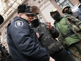 Порядок в населенных пунктах будут охранять совместные патрули милиции и активистов