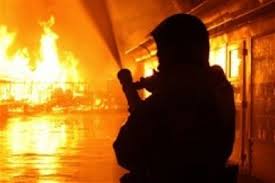 В Донецкой области горел торговый центр