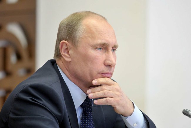Владимир Путин отдал приказ войскам, принимавшим участие в военных учениях, возвращаться в места постоянной дислокации