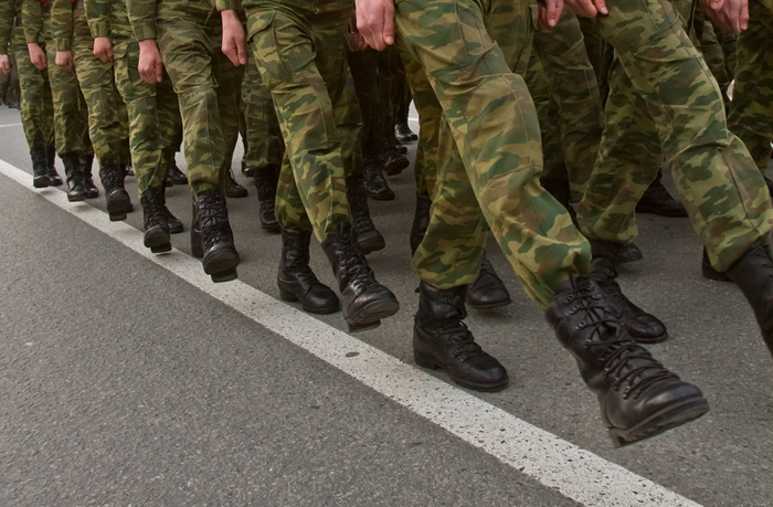 Проведение общекрымского референдума стимулировало граждан записаться в армию добровольцами. ВИДЕО
