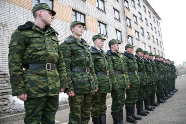 Срочники, призванные в апреле-мае 2013 года, уйдут в запас только после подписания Указа Президента "О демобилизации"