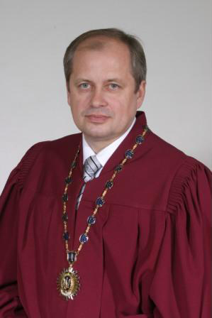 Председатель ВСУ обратился к гражданам Украины относительно вмешательства в деятельность судей